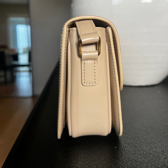 Brand New with Tags Celine Shiny Calfskin Medium Triomphe in Beige. - Picture 4 of 7